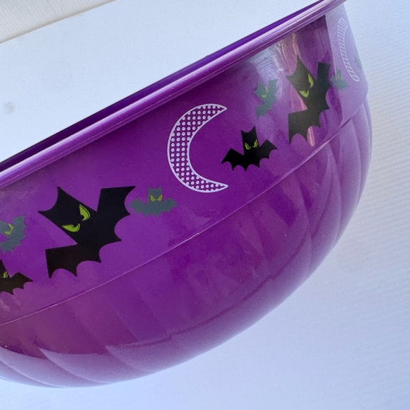 Large Purple Halloween Bat Bowl Candy Party Trick or Treat 12” Plastic GOOD - Picture 4 of 6